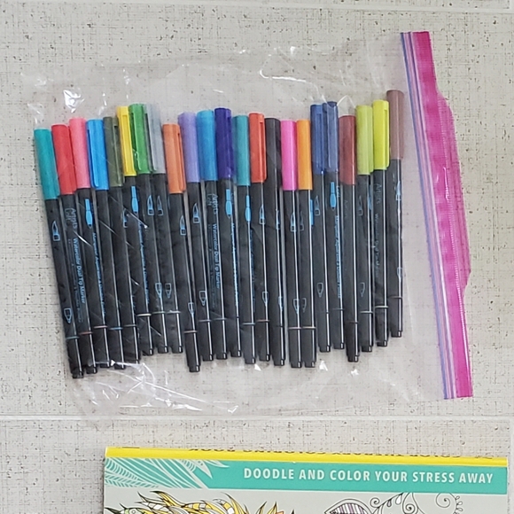 Lot of Artist Marker Sets with Color Therapy Coloring Book, Excellent Condition - Picture 6 of 16